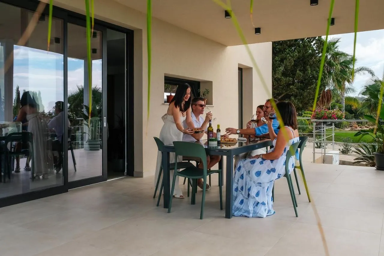 מנפי Villa Nardi 0*,  איטליה