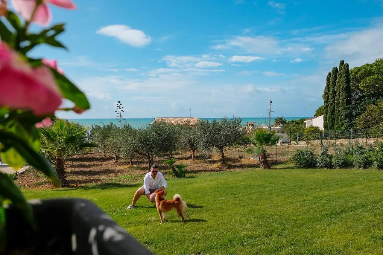 Villa Nardi Menfi 0*,